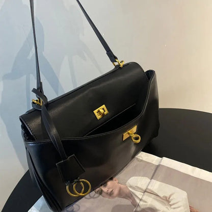 1pc Luxury Calfskin Woman Shoulder Bags Autumn Winter Genuine Leather Women Totes Fashion portable Gold Buckle Women HandBags