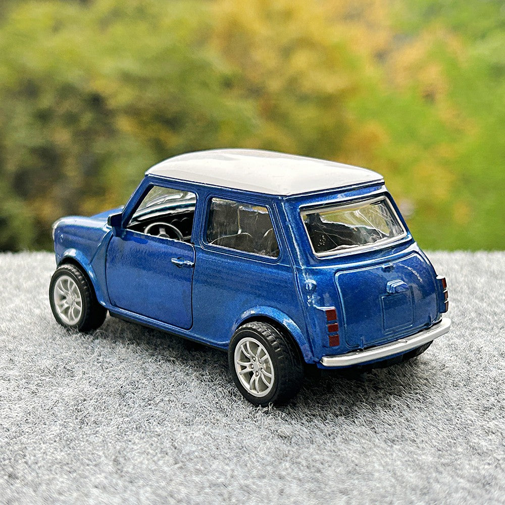 1:36 Liga Diecast Vintage Modelo de Carro FIAT MINI Clássico Modelo de Carro Miniatura com Fricção Réplica de Veículo para Presente de Coleção