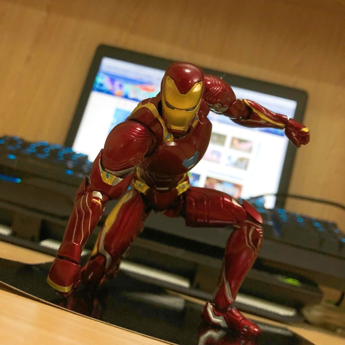 Bonecos de Ação Ironman MK50 de Articulações Esféricas (BJD) de Vingadores: Guerra Infinita para Presente de Natal ou Aniversário