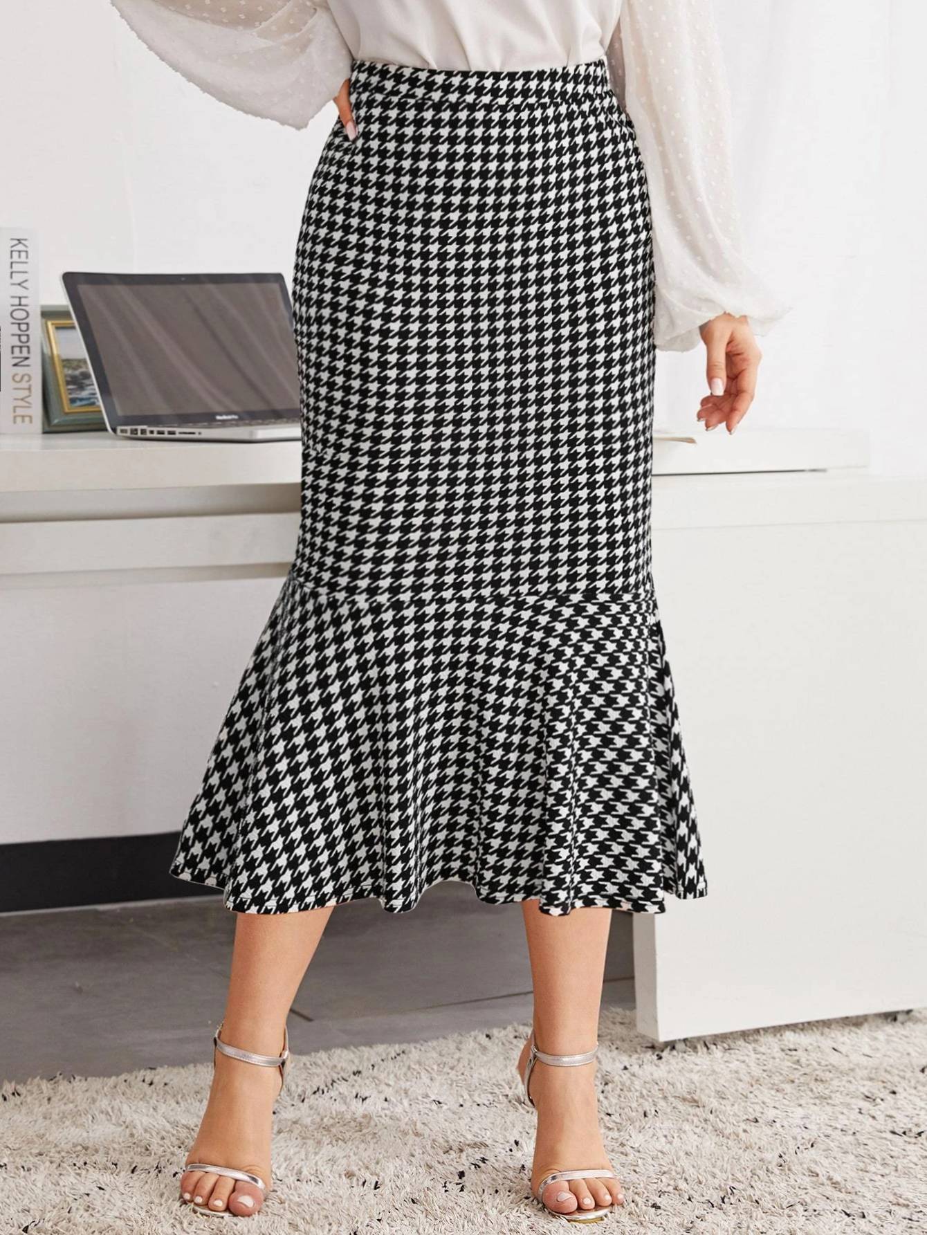 Women's fashionable ruffled hem houndstooth skirt, elegant and fashionable for autumn and winter