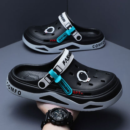 2025 NEW Men Clogs Slippers Fashion Hole Shoes Beach Sandals Indoor House Flats Shoes Lightweight Soft Bathroom Slides