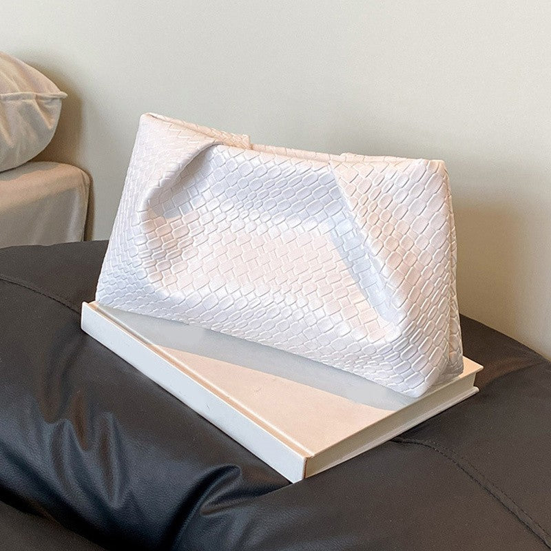 Large Capacity Shoulder Bag New Fashion Popular Woven Commuter Simple Clutch Bags Retro Evening Phone Pocket