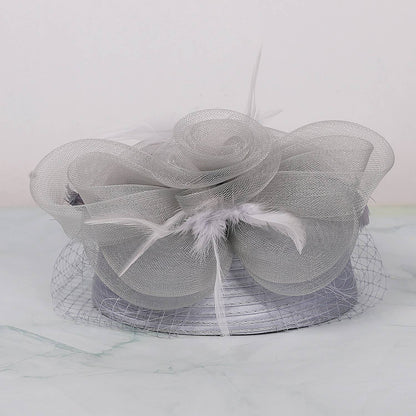 FS Casamento Igreja Chapéus Vermelhos Fascinadores Para Mulheres Com Véu de Pena Festa Coquetel Adorno de Cabeça 2025 Senhora Elegante Chapéu Kentucky Derby
