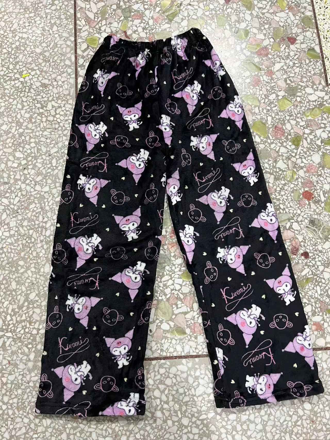 Pijama de Veludo Kawaii Hello Kitty Natal, Anime e Desenho Kuromi Outono e Inverno Roupas de Casal Casuais Soltas e Quentes para o Lar