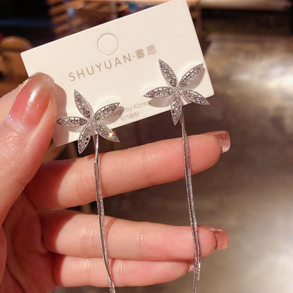 Brincos de Folhas Douradas com Cristal Verde para Mulheres Acessórios Diários de Individualidade Presentes de Joias para o Dia dos Namorados Aniversário