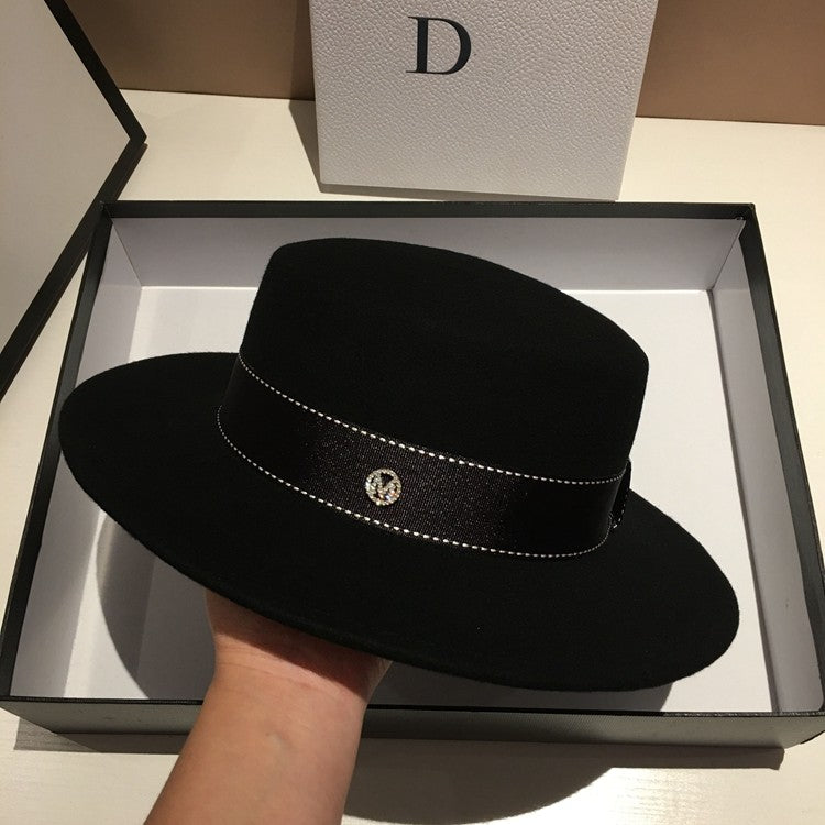 Chapéu Fedora de Lã com Aba Larga e Topo Chato nas Cores Neutras Preto e Branco para Uso Casual Unissex de Outono Inverno Masculino e Feminino