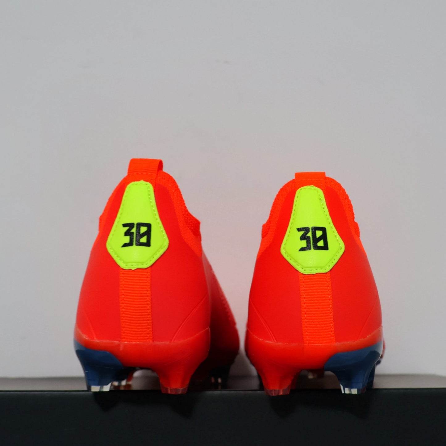 2282FG Slip-on Men Boy Soccer Shoes FG/TF Football Boots High Ankle Cleats Training Sport Sneakers Football Shoes eur 35-46