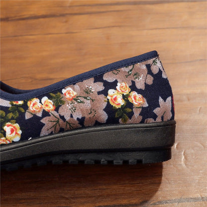 Women's Ethnic Embroidered Flats Soft Bottom Non-Slip Middle-aged Flat Mom Shoes Female Old Beijing Cloth Shoes