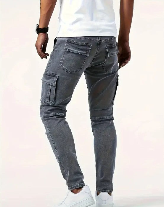 Calça jeans masculina com múltiplos bolsos, estilo casual e perna reta