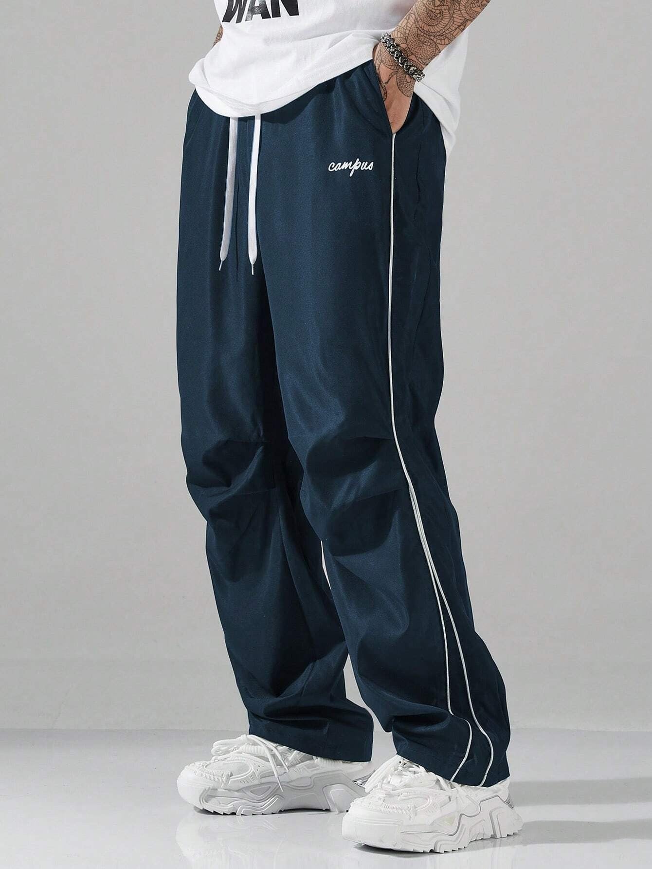 Men's Casual Letter Pattern Contrast Piping Drawstring Waist Trousers