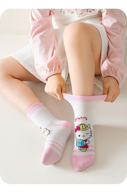 5 pares de meias de algodão de cano médio Kawaii Sanrio Cinnamoroll Kuromi para meninas e meninos, meias de algodão de cano médio de desenho animado para primavera e outono