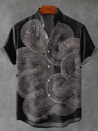 The new men's simple linen short-sleeved shirt has a comfortable and high-quality fabric, with stylish design and fashionable bu