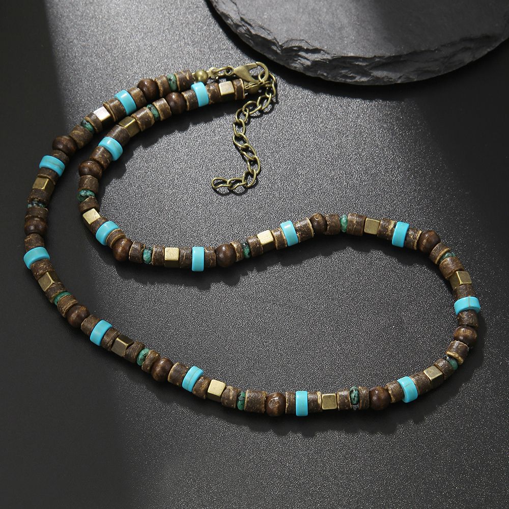 Colar Masculino Artesanal de Contas de Madeira e Argila Colar Fashion Vintage Africano de Contas Brancas para Homens Colar de Surfista de Praia Joias Tribais