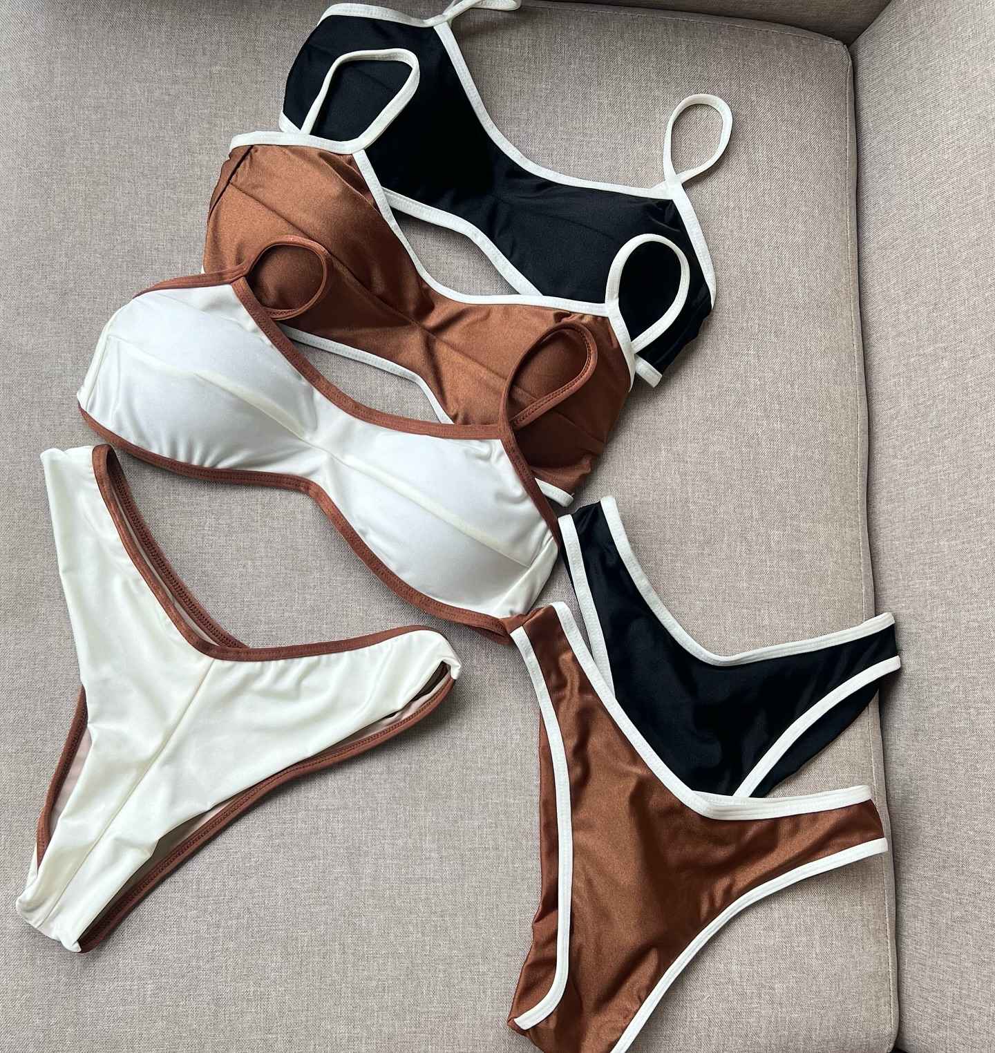 2025Sexy Bikini Women Swimsuit Female Swimwear Bandeau Biquini Thong Bathing Suit Shiny Swimming Suits Halter Bodysuit Beachwear