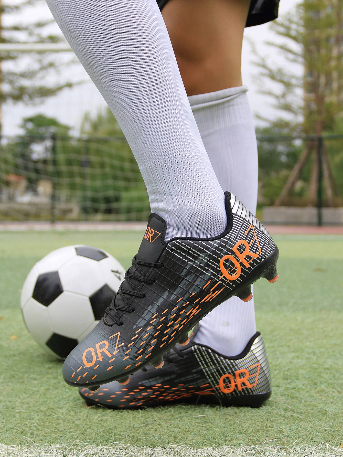 TF/FG Football Field Boots Original Men Women Studded Football Shoes Turf Match Ultralight Soccer Shoes Cleats Unisex Resistant