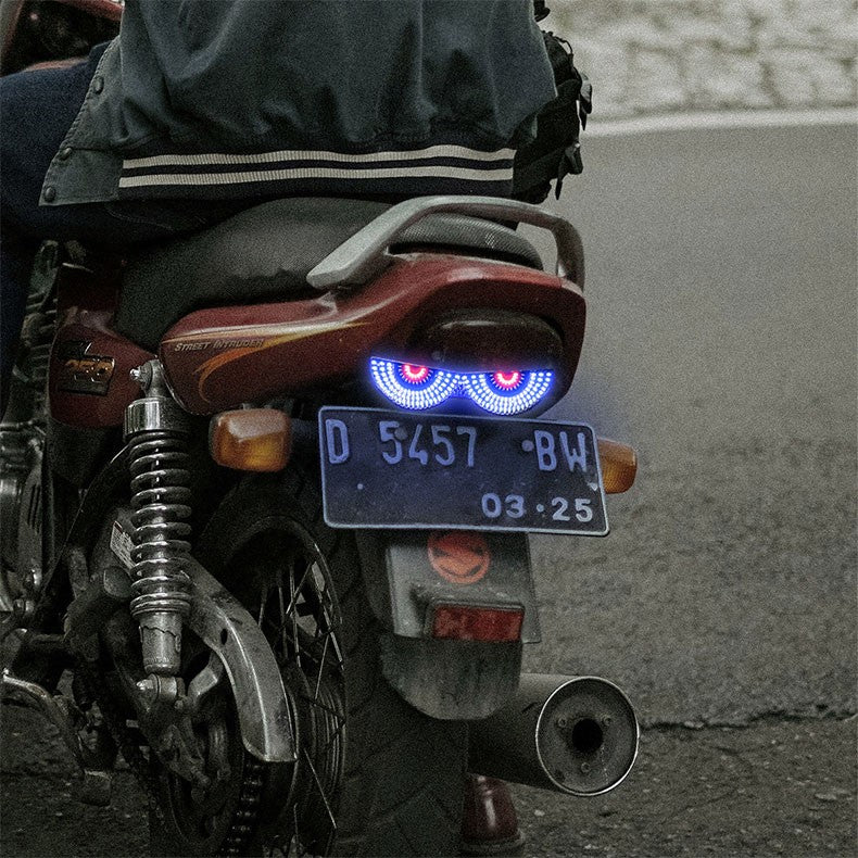 1 Par Luz de Placa de Moto Lanterna Traseira Modificada Lâmpada de Atmosfera Decorativa LED Olho de Diabo Strobo Luzes Únicas 12V Universal