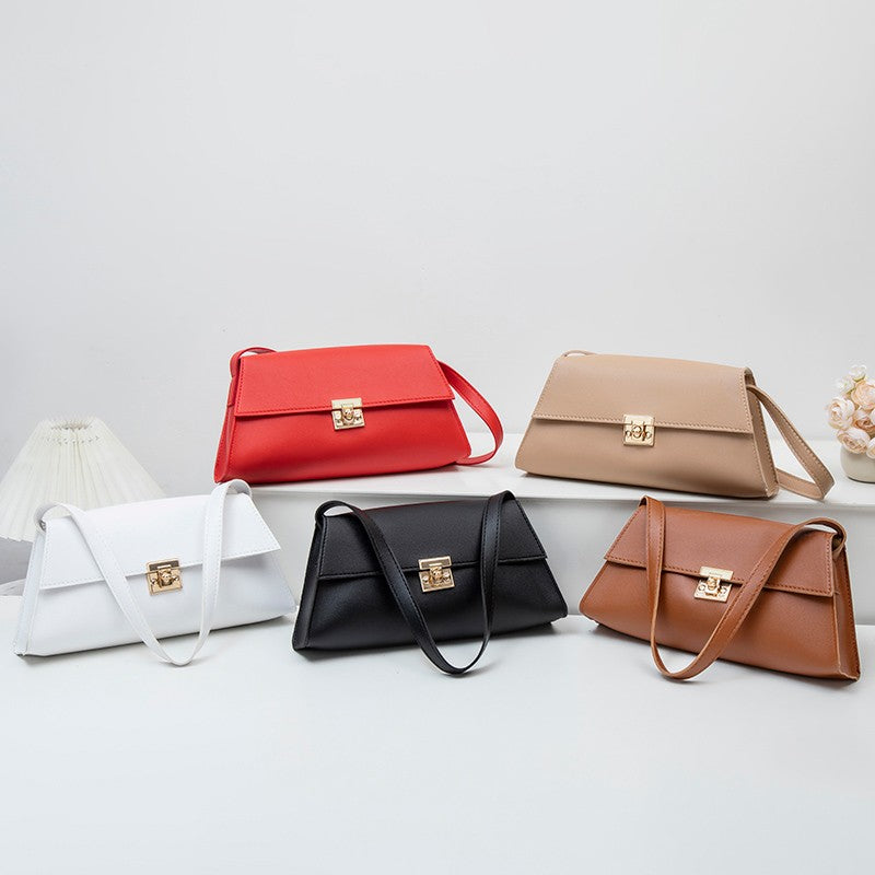 Internet Celebrity Retro Small bag for Women In Autumn and Winter, new trendy crossbody bag, fashionable one shoulder small bags