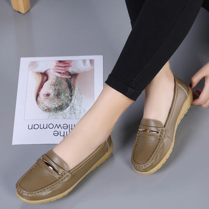 2025 New Genuine Leather Shoes Woman Slip On Women Flats Moccasins Women's Loafers Spring Autumn Mother Shoe Big Size 35-44