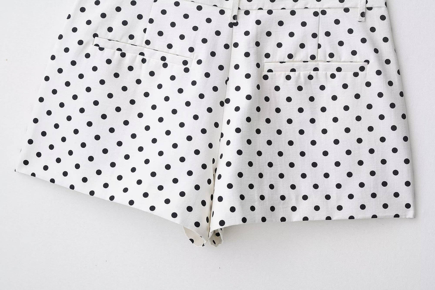 HH Woman Autumn Long Sleeves Turtleneck Zipper With Pockets Drawstring Casual Coats Women Fashion Polka Dot Printed Jacket