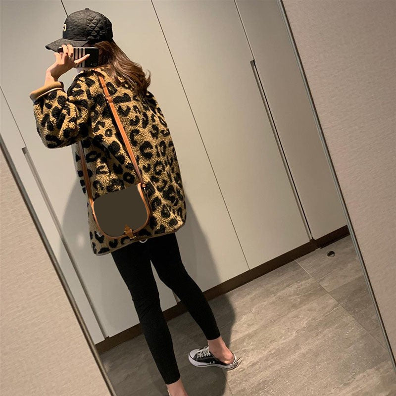 New Vintage Leopard Print Winter Warm Coats Female Fashion Lightweight Lamb Wool Jacket Women Casual Loose Plush Short Outerwear