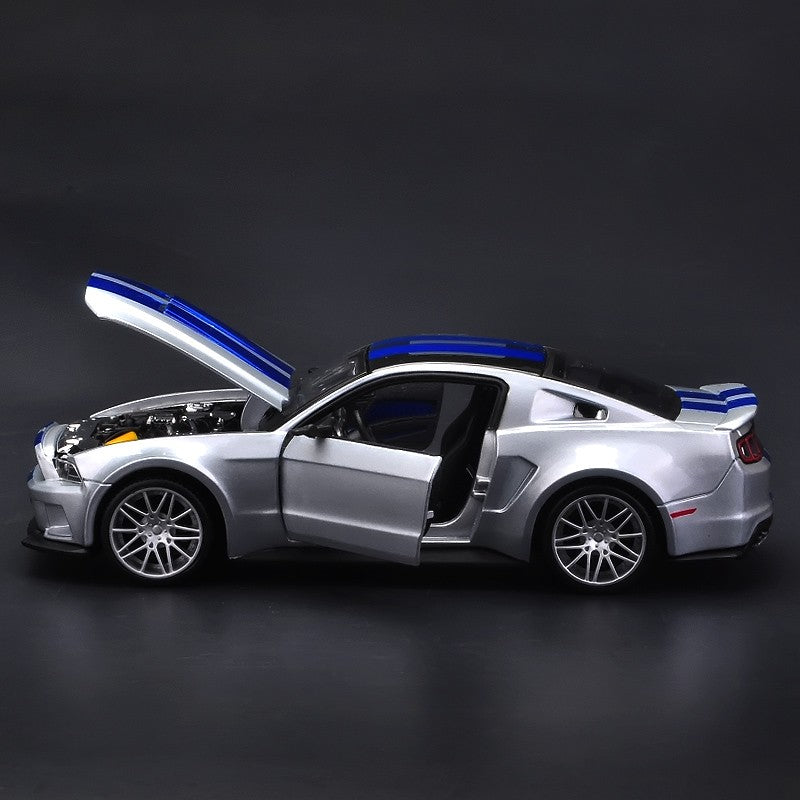 Maisto 1:24 Street Racing Versão Ford Mustang 2014 Liga Modelo de Carro em Escala Diecast Metal Coleção Estática Carro de Brinquedo Infantil Presente