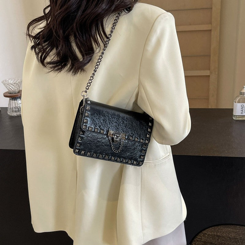 Rivet Small Shoulder Bags For Women Black Punk style Crossbody Bag Fashion Chain Flap Bag Leather Purses Designer Female Handbag