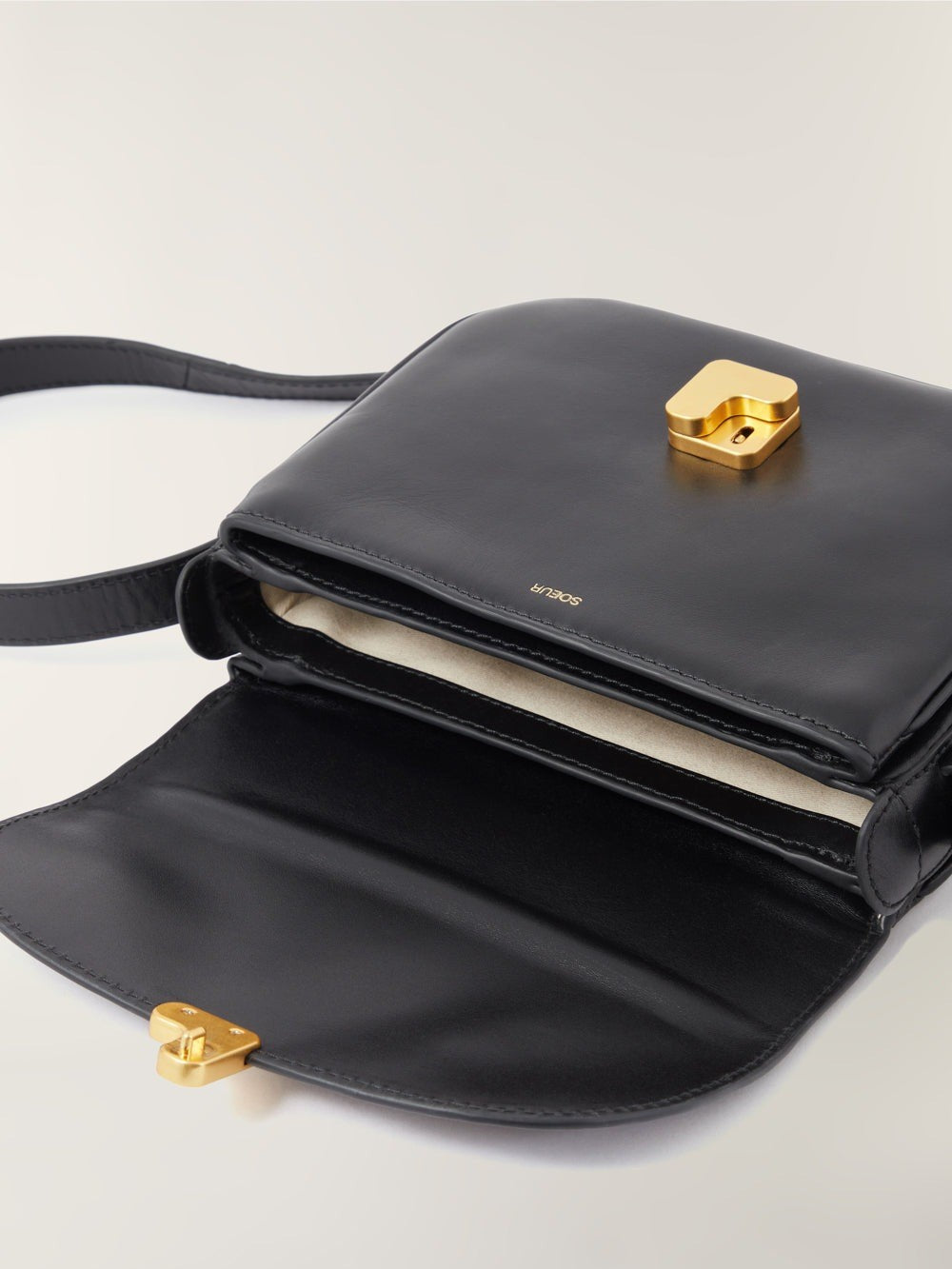 French niche design women's bag, top layer cowhide small square bag, premium texture tofu bag, single shoulder crossbody bag