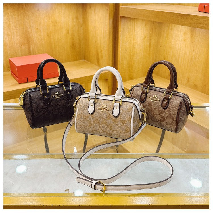 Classic Retro Boston New Small Bag Casual and Versatile Temperament Good Look Popular Hot Style Crossbody Bag