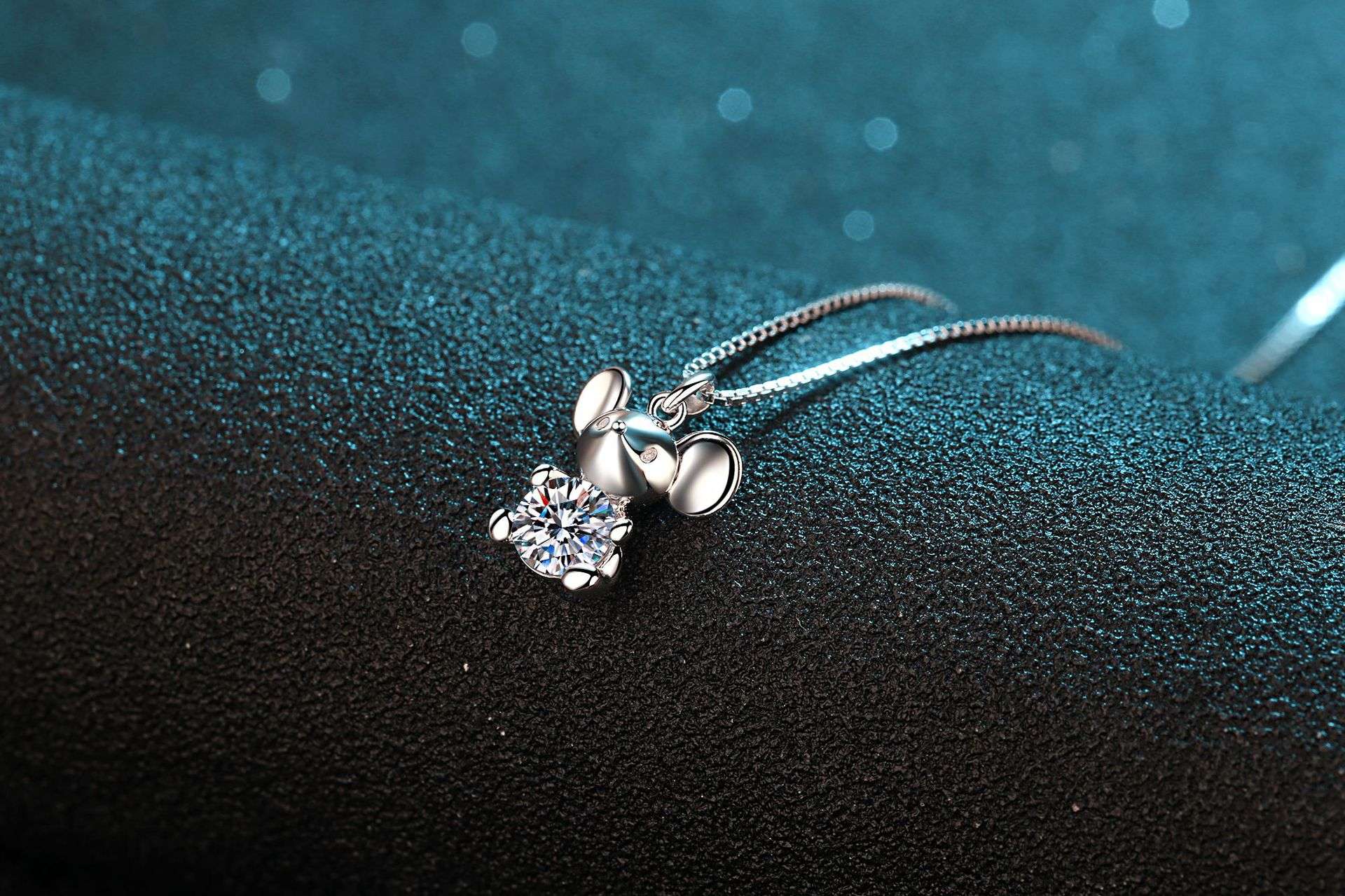 Platinum PT950 18K White Gold 0.5ct Moissanite Luxury Necklace Pendant for Women Jewelry Dainty Everyday Wear