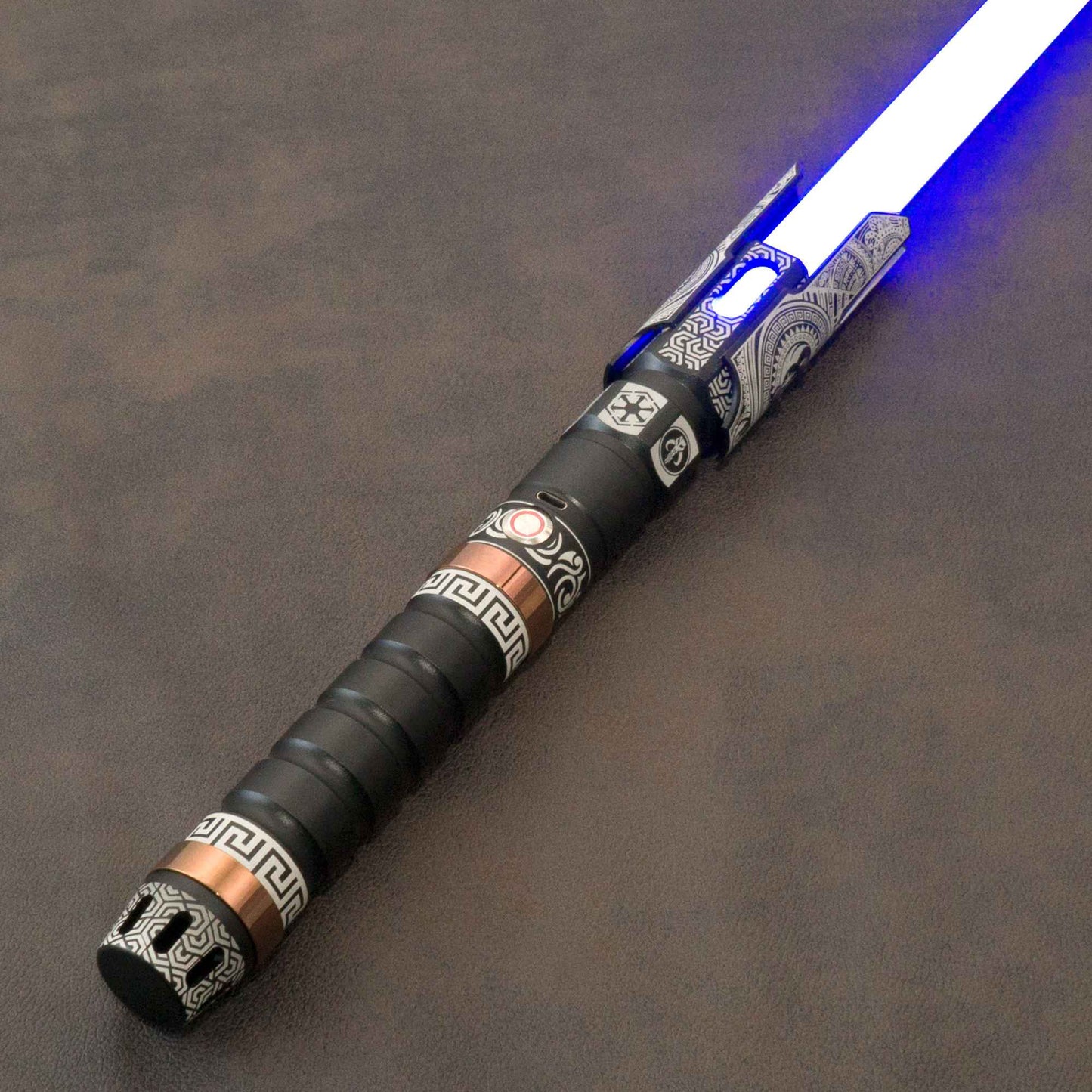 Metal Hilt Force Heavy Dueling New carved design Lightsaber Sensitive Smooth Swing Infinite Color Changing with 28 Sound Fonts