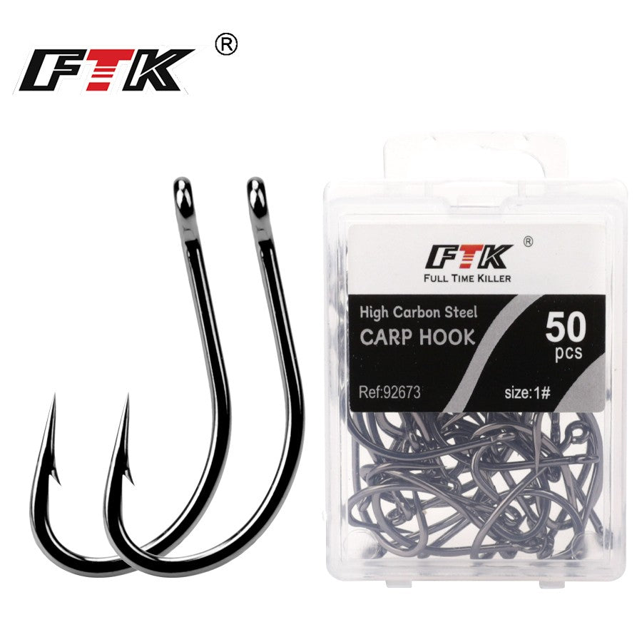FTK 50 Unidades/Caixa Anzol de Pesca com Mosca de Aço de Alto Carbono Anzol Afiado com Farpa Anzol Curvo com Abertura Larga Reforçado para Pesca de Carpa em Córregos