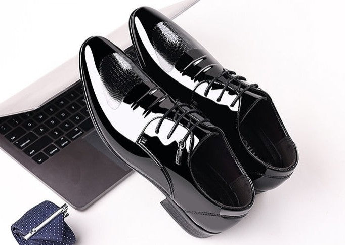 Sapatos Sociais Masculinos de Amarrar em Couro Envernizado Preto Bico Fino Estilo 2025 Preço Baixo Luxo Designer Escritório Terno 39 Masculino