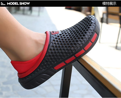 2025 New summer men's flip-flops Casual beach slippers Light wading sandals Family bathroom shower men's shoes large size