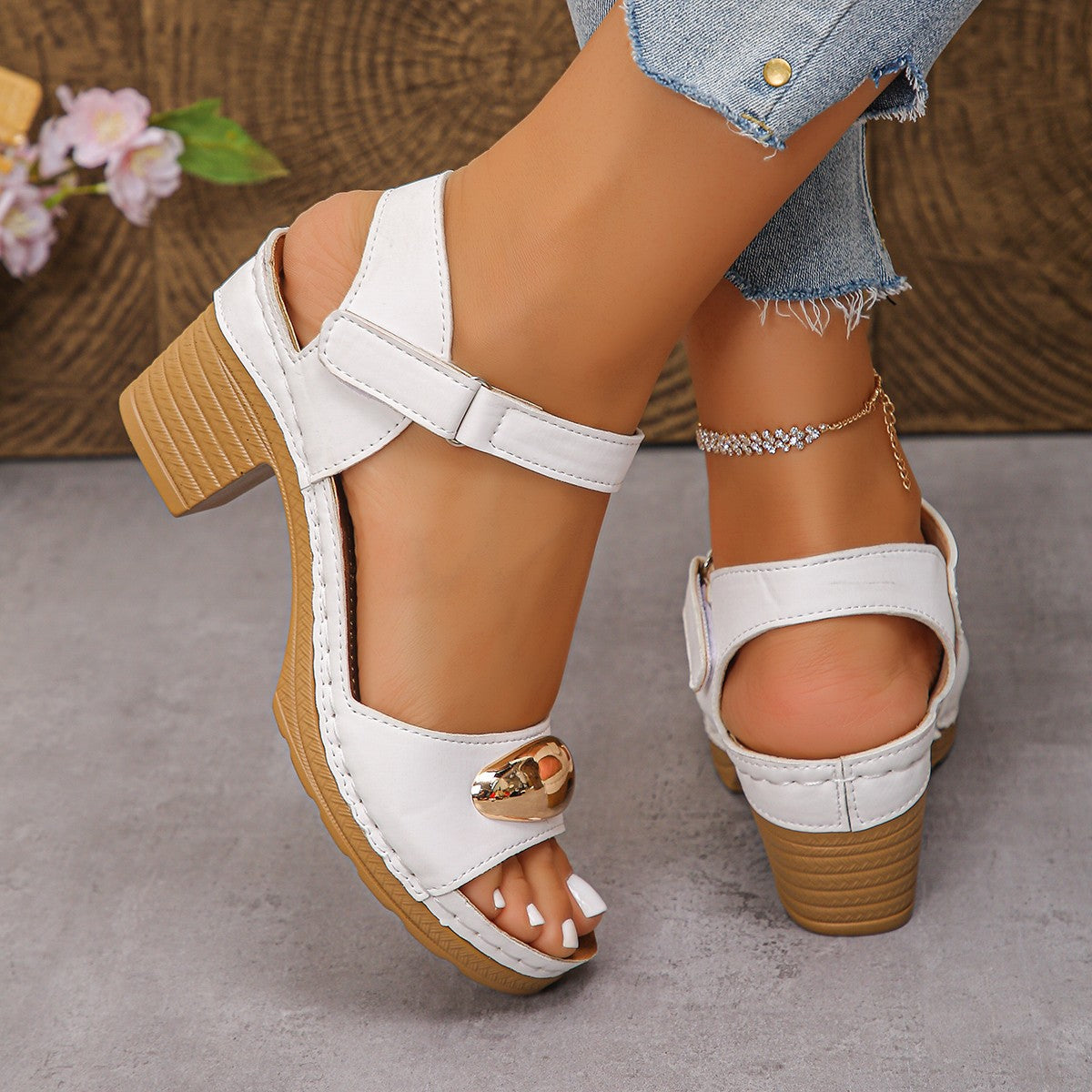 Women's Chunky Heel Sandals Summer 2025 Fashion Outdoor Beach Shoes Lightweight High Heeled Casual Sandals for Women