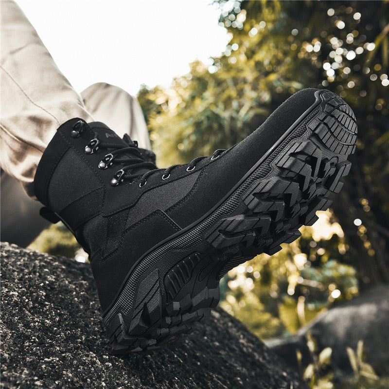 Botas impermeáveis de alta qualidade para homens grandes para caminhadas e treinamento em campo de batalha ao ar livre no outono de 2025
