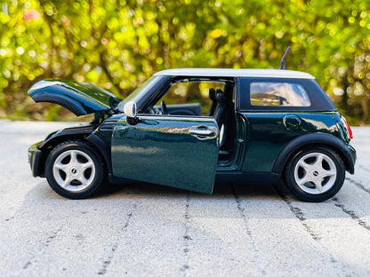 Maisto 1:24 BMW MINI Countryman verde liga super carro de brinquedo simulação liga modelo de carro artesanato decoração coleção brinquedo ferramentas presente