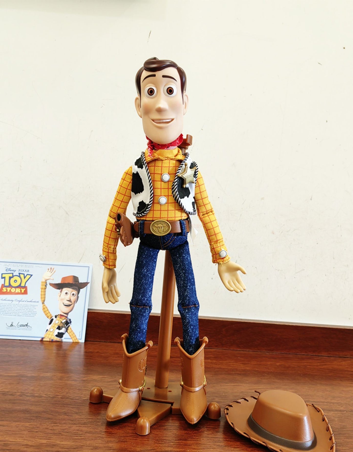 Bonecos de Ação Woody Disney Pixar Toy Story 40cm com Som de Filme em Inglês, Boneco de Personagem, Vaqueiro de Pano, Presente de Aniversário para Crianças