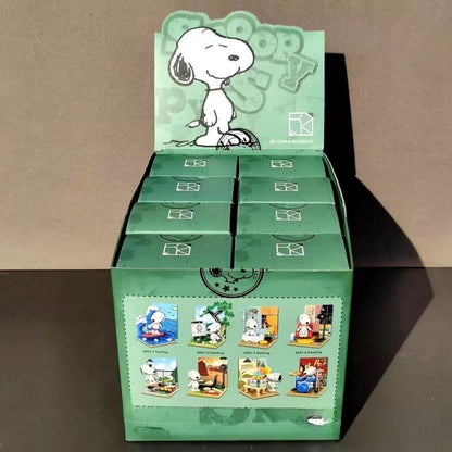 Quebra-cabeça de blocos de montar da série Original Snoopy Assemble Genuine Authorized Blind Box Supermarket Garden Furniture Scene para decoração de mesa