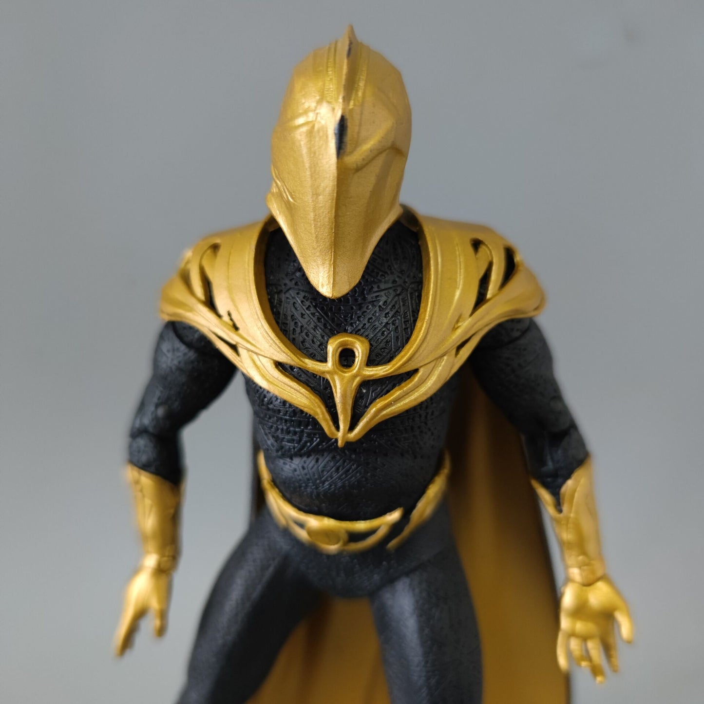 Multiverse Bat-Herói Dr.-Destino Atom Espantalho Silêncio Mulher-Maravilha Dourada 7" Boneco de Ação Solto