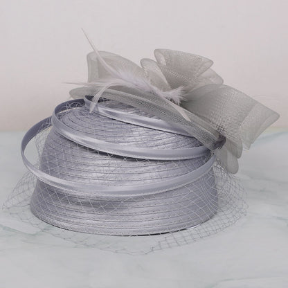 FS Casamento Igreja Chapéus Vermelhos Fascinadores Para Mulheres Com Véu de Pena Festa Coquetel Adorno de Cabeça 2025 Senhora Elegante Chapéu Kentucky Derby