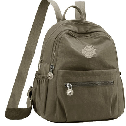 Mochilas neutras femininas e masculinas são adequadas para o uso diário e passeios escolares. Mochilas de ombro duplo.