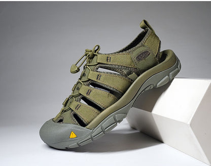 2025 Summer Men's Sandals Thick soled Baotou beach shoes Outdoor oversized casual Shoes Male lightweight hollow sandals Homme