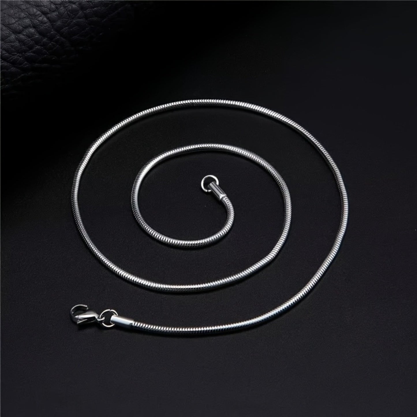 Colar Masculino de Aço Inoxidável com Corrente de Cobra Redonda, Joia Durável e Estilosa para Homens