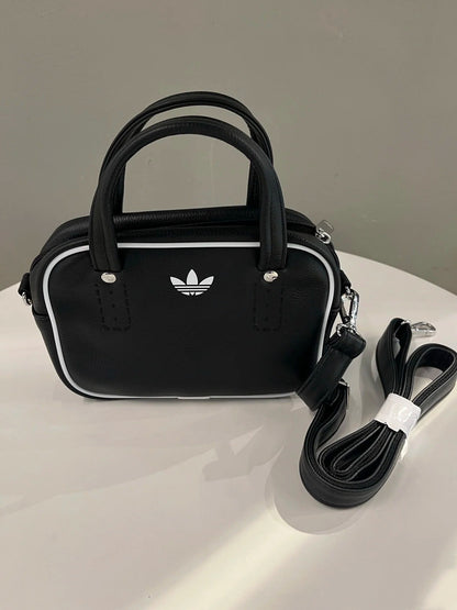 Clover men's and women's fashionable contrasting small square bags, sports single shoulder hand-held crossbody bags