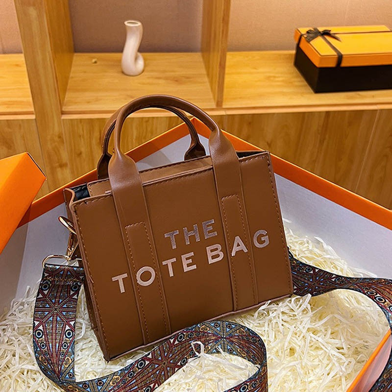 New printed letter tote bag, niche design handbag, European and American fashion crossbody bag, retro shoulder bag