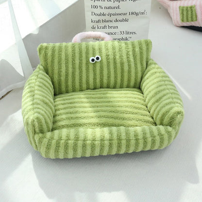 Sofá para Cães e Gatos Cartoon Sle Pet Bed Couch, Série Olhos Grandes, Travesseiro de Uso Diário Outono Inverno, Design de Sofá, Ninho para Pets, Nova Chegada