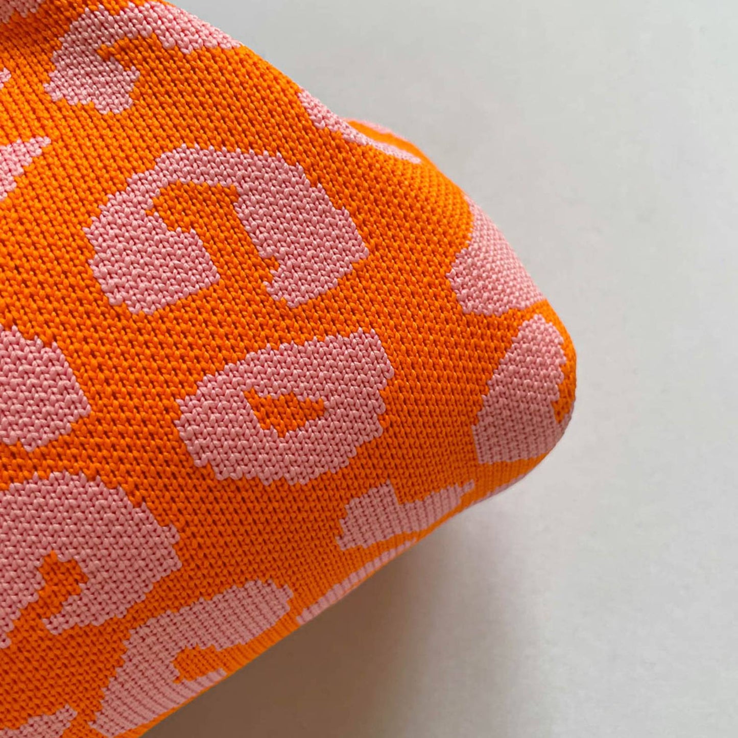 Dopamine Leopard Print Clutch Bag with Detachable Strap Leopard Print Shoulder Bag Leopard Crossbody Bag for Modern Ladies