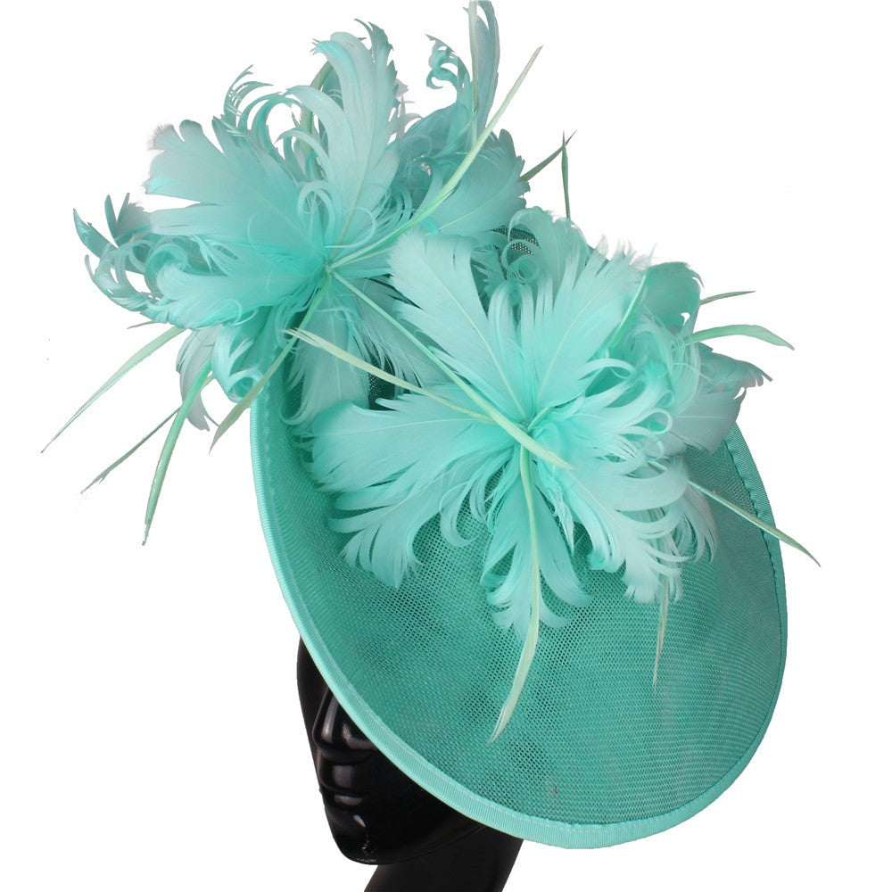 Bonés Cinzentos Millinery Com Acessórios de Tiara Imitação Sinamay Chapéu Derby de Coquetel Feminino Fascinadores de Cabelo de Noiva com Pena Chique