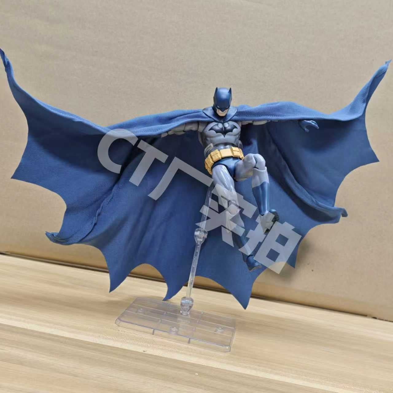 CT Toys Batman Figure Batman Mafex 105 Blue Version Bat Man Action Figures DC Justice League Hush Figurine Collection Toy gifts