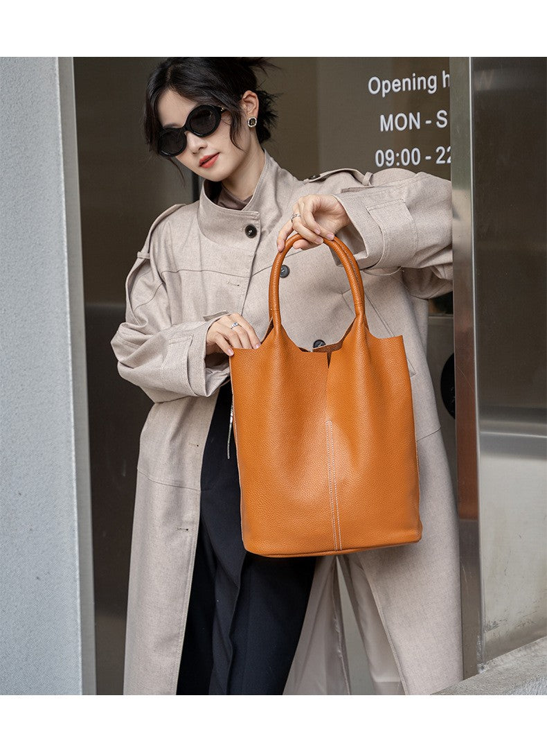 Genuine Grade Leather Women Commuter Tote Bag Ladies Soft Cowhide Tote Shoulder Handbag Large Female Bucket Bag Luxury Designer